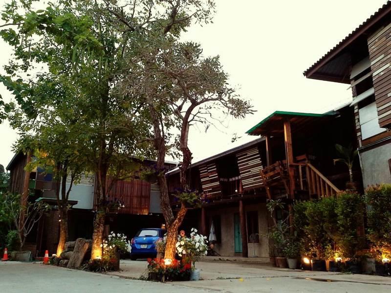 Huen Chang Puek Hotel Nan Exterior photo